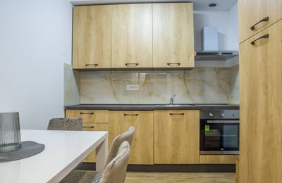 Location d’un appartement spacieux de 3 pièces, 56 m², quartier Zvezdara, Belgrade, Serbie